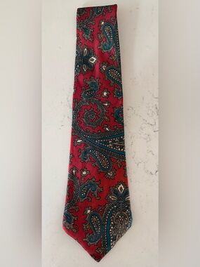 SAKS Fifth Avenue 100% Silk Necktie Men Designer Bold Paisley Made in USA